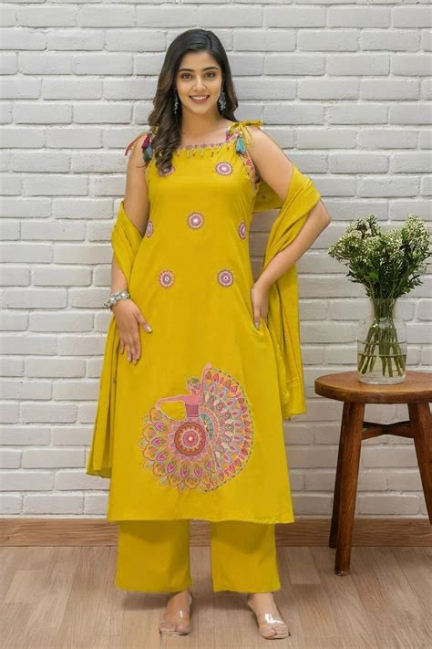 Mustard Embroidered Sleeveless Kurta Set with Dupatta – Kvinna