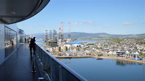 PICTURES: 'What's it like inside a cruise ship three times bigger than ...