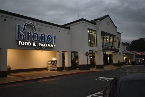 Albertsons-Kroger mega-deal raises questions from lawmakers about higher food prices • Georgia ...