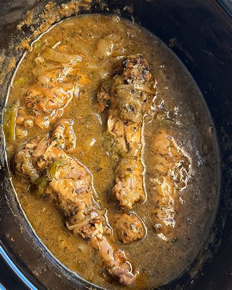 Slow Cooker Smothered Turkey Wings - Fit Slow Cooker Queen