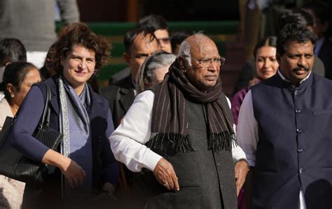 Better than my maiden speech: Rahul hails Priyanka's LS address