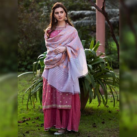 Buy Aabha Woven Design Antiviral Coated Dupatta Online | Shingora