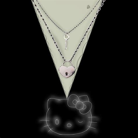 Pin by Eda on Hızlı Kaydedilenler | Hello kitty t shirt, Y2k hello ...