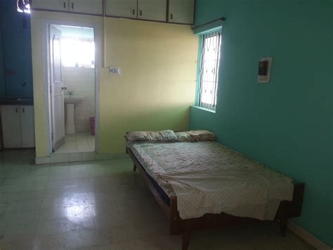 Rental 1 RK 500 Sq.Ft. Independent House in Rt Nagar Bangalore - 9616878