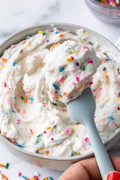 Dairy Free Frosting Recipe (Vegan) - Simply Whisked