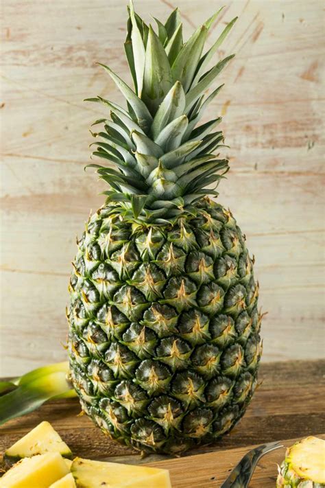Is Pineapple Keto and Carbs in Pineapple (+ Keto Pineapple Recipes ...