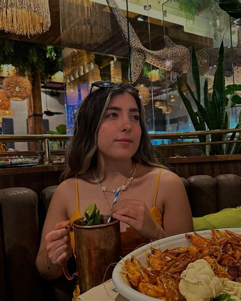 Valeria Castañeda (@valer_cst) • Instagram photos and videos