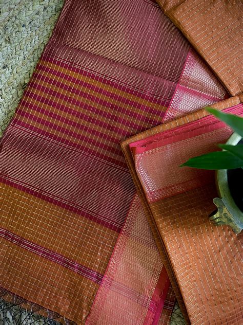Maheshwari Rust Orange Zari Checkered Sarees – Rewa Handloom