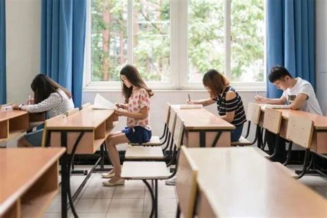上海中考成绩提前至8月6日公布！对于准备去国际学校的学生来说：机会来了！ - 知乎