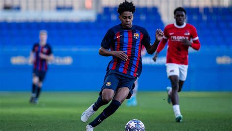 ¿Quién es Lamine Yamal y cómo juega? La nueva perla del FC Barcelona y ...