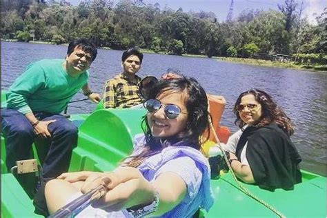 PICS: Roopal Tyagi celebrates mom's birthday with family in Kodaikanal ...