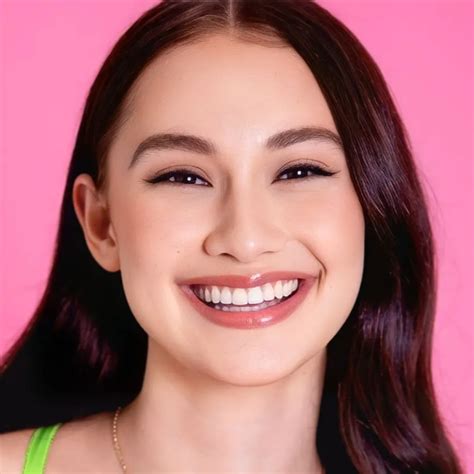 Lola Tung Age, Height, Family, Movies, Husband, Net Worth » Biography ...