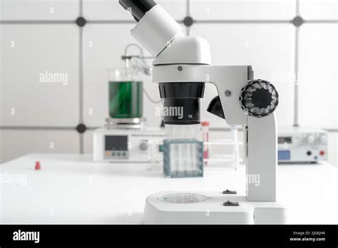 Microbiology Lab Microscope 的图像结果