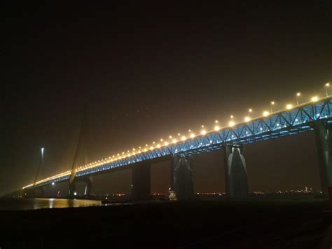 号称“六个世界第一”的大桥沪通长江大桥正在施工，南通到上海乘坐动车将只需1小时左右。-新闻趣事-码头论坛