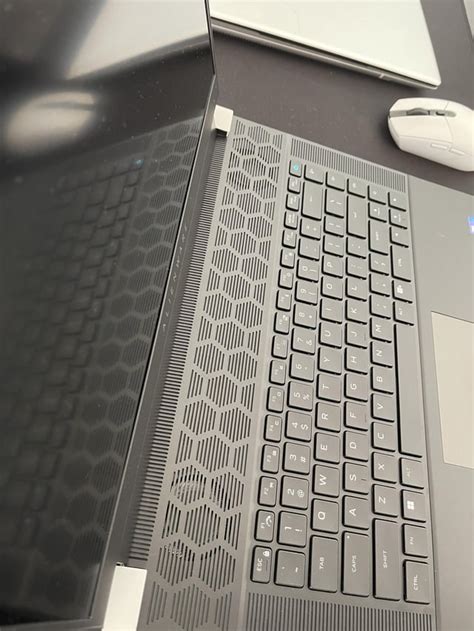 Alienware Hinge 的图像结果