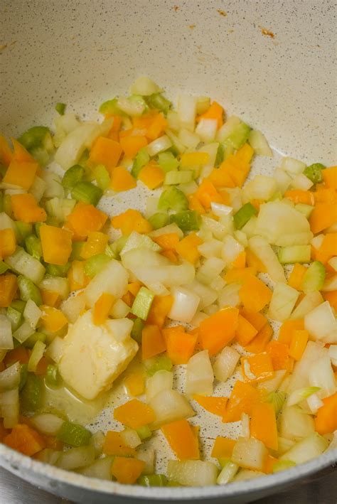 Cajun White Chicken Chili | Slow Cooker Living