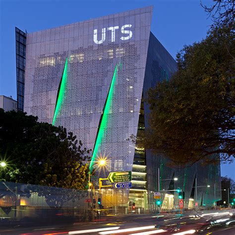 悉尼科技大学UTS 7号楼的绿色屋顶 | 悉尼科技大学中文官网