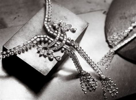 『珠宝』Harry Winston 推出 Fifth Avenue 高级珠宝系列：第五大道之旅 | iDaily Jewelry · 每日珠宝 ...