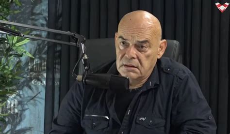 Naš poznati voditelj i novinar je u komi, njegova supruga poručuje ...