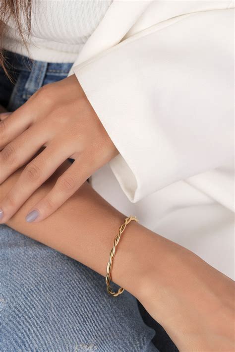 Yara Cuff - 18K Gold Plated – Elinor Jewels