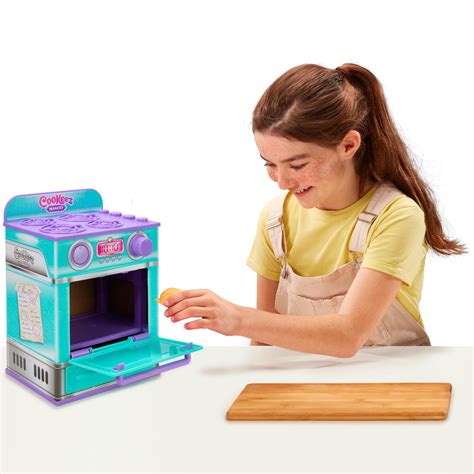 COOKEEZ MAKERY Baked Treatz Oven. Mix & Make a Plush Best Friend! Place ...