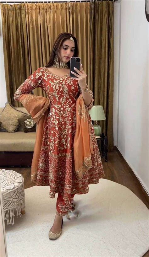 SSR 482 ORANGE COLOUR HEAVY FOX GEORGETTE WITH SEQUENCE EMBROIDERY WORK ...