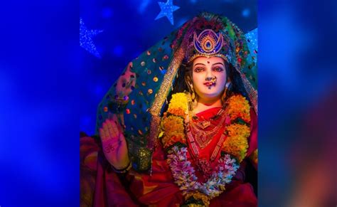 Navratri 2021: नवरात्रि में दुर्गा सप्तशती का पाठ करते समय इन बातों का ...