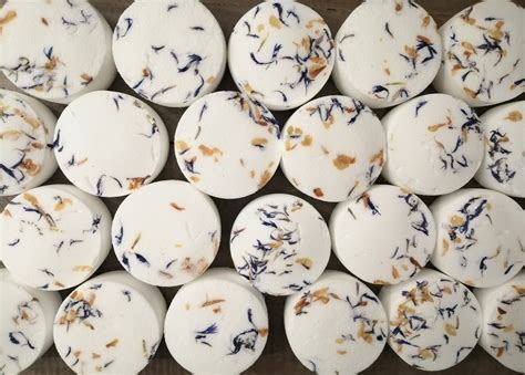 Large Peppermint & Eucalyptus Shower Steamer Disc – Beautifully Artisan