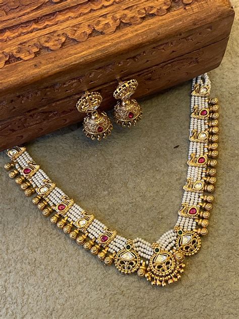 ANTIQUE NECKLACES – AVSAJEWELS