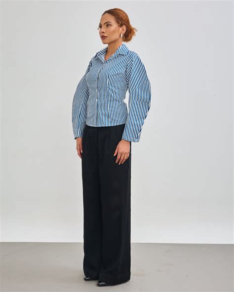 The Fitted Barrel Shirt with a Tie-Back Detail - Blue Stripped – Clofii