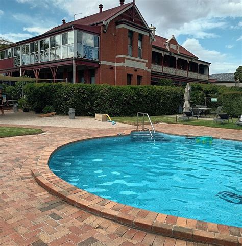 ALZBURG INN RESORT (Mansfield, Victoria) - Resort Reviews, Photos, Rate ...