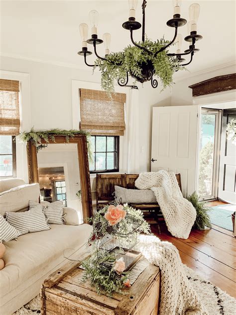 Rustic vintage farmhouse living room | Farmhouse decor living room ...