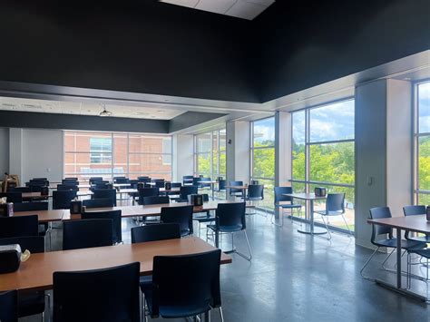 UVA Wise | Dining Hall - WorkSpace Interiors