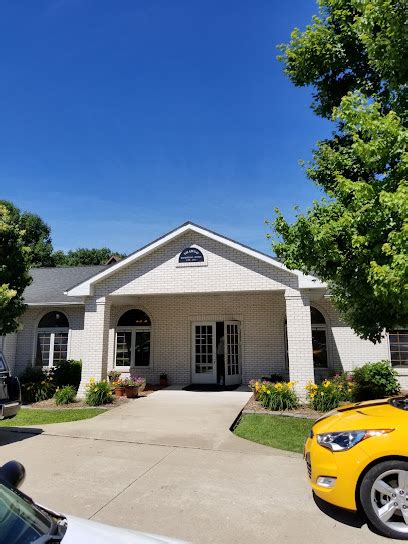 Shawgo Memorial Home in Astoria, Illinois, USA - The web for funeral ...