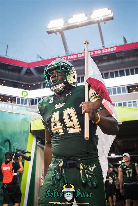 21 – Temple vs. USF 2017 – USF TE KJ Miles Carrying Florida Flag by ...