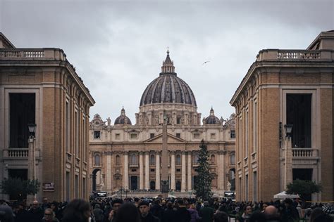 Basilica vs. Cathedral vs Church: Key Differences Explained