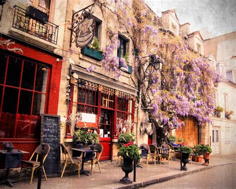 https://www.aspirantsg.com/wp-content/uploads/2017/02/Romantic-Street-Of-Paris-AspirantSG.jpg?utm_source=chatgpt.com