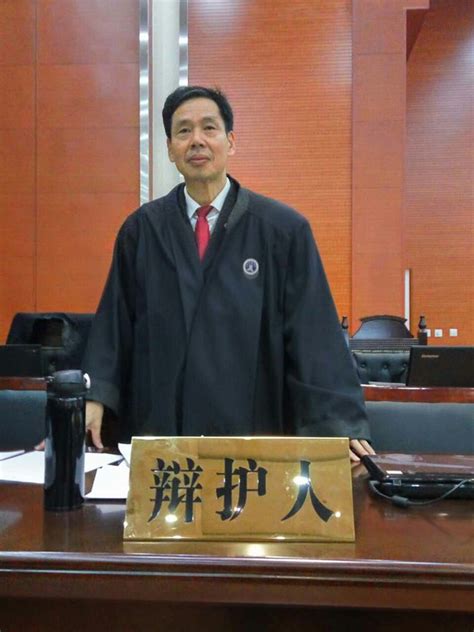 谢建宏律师在法庭上辩护的风采-河南刑事辩护律师