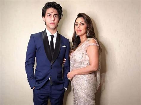 gauri khan to design son aryan khan cabin for awards shares son speech ...