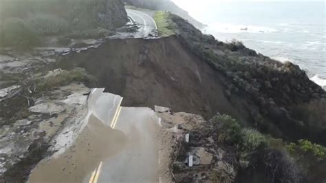 Massive piece of California's iconic Highway 1 collapsed into ocean ...