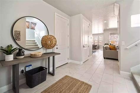 Lazy River Retreat - 5 bedroom Townhome in Washington