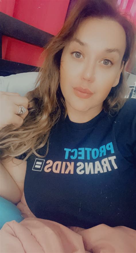 TW Pornstars - Goddess Hannah Foxx 📸🖤🤍. Twitter. 🥰🥰🥰. 12:53 AM - 19 May 2022