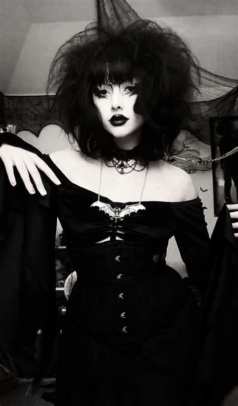 Goth girl trad goth – Artofit