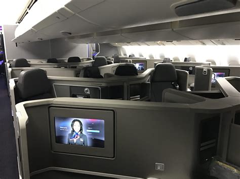 American Airlines Boeing 777-200 First Class Pictures - American ...