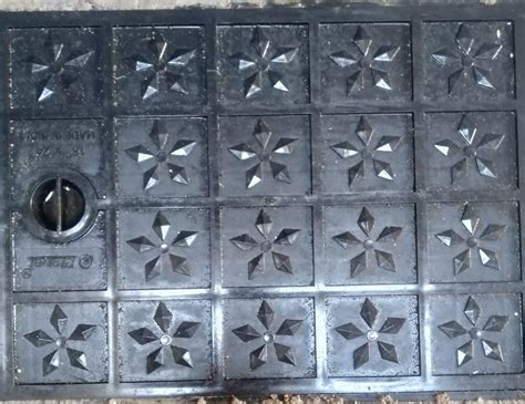 Buy Gum-Tea, Heavy Duty Fiber Reinforced Man Hole Gutter Cover Color ...