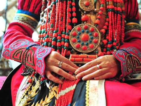 你所不知道的蒙古族妇女头饰-玛拉沁信息网