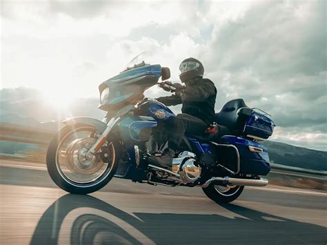 2025 Harley-Davidson Street Glide® Ultra Motorcycles Athens Ohio FLHXU