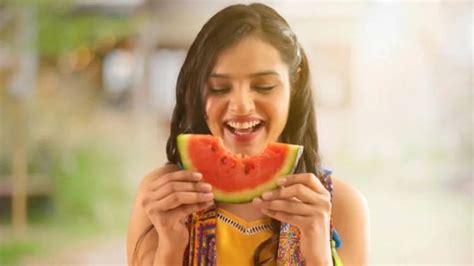 Natural Anti-Aging Food: বয়সের সঙ্গে গ্ল্যামার ধরে রাখে, কয়েকটি ...