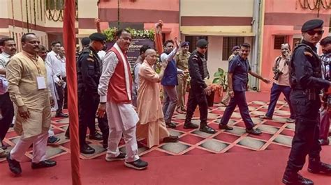 Adityanath Hands Over Keys Of Houses Built On Land Freed From Atiq ...