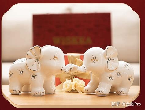 订婚酒送什么礼物最新素材